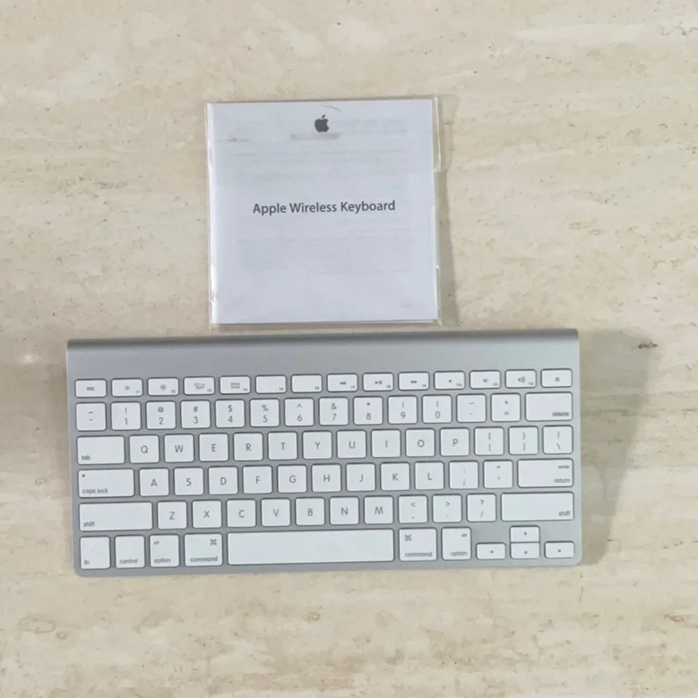 Apple Keyboard Wireless Model A1314 Genuine OEM Authentic - Picture 2 of 11